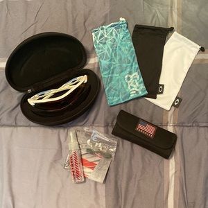 Oakley Womens Sunglasses with Accessories